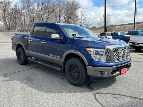 Used 2018 Nissan Titan Platinum Reserve w/ Platinum Utility Package AWD/4WD image 6