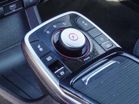 Certified 2022 Kia Niro EX Premium image 18