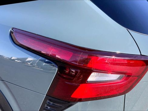 Certified 2025 Chevrolet Trax LT w/ Driver Confidence Package image 29