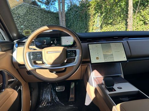 New 2026 Land Rover Range Rover SE image 24