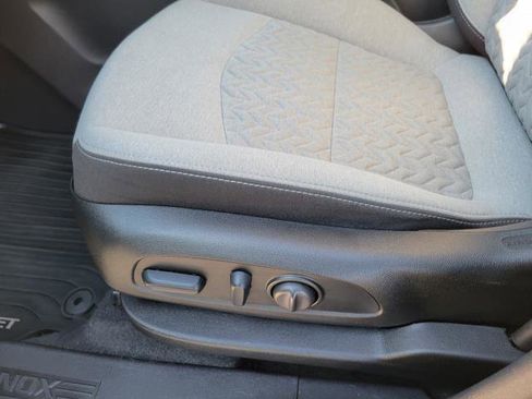 Used 2024 Chevrolet Equinox LS w/ LS Convenience Package image 12