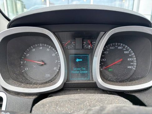 Used 2017 Chevrolet Equinox LT w/ Convenience Package image 11