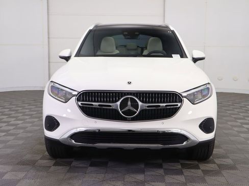 New 2026 Mercedes-Benz GLC 300 image 2