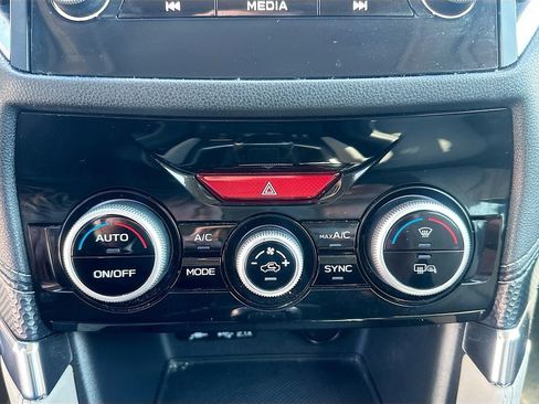 Used 2024 Subaru Forester Limited w/ Convenience Package image 16