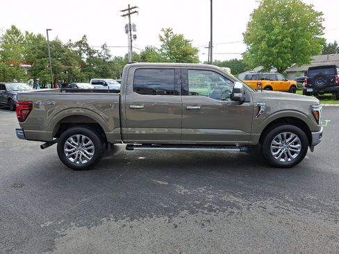 Used 2025 Ford F150 Lariat w/ Equipment Group 501A Mid AWD/4WD image 4