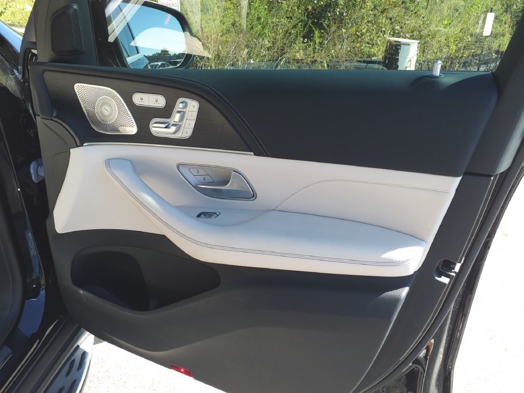 Used 2023 Mercedes-Benz GLS 63 AMG 4MATIC image 12