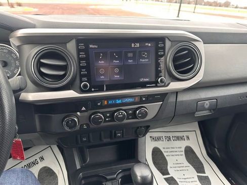 Used 2021 Toyota Tacoma TRD Sport image 24