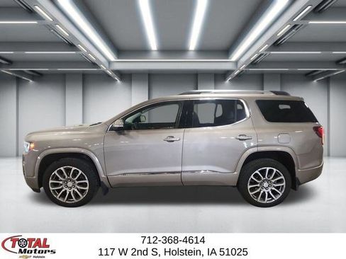 Used 2023 GMC Acadia Denali w/ Denali Technology Package image 5