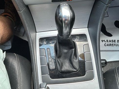 Used 2013 Volkswagen Passat TDI SE FWD image 24