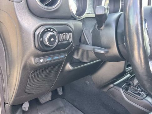 Used 2021 Jeep Wrangler Unlimited Sahara w/ Cold Weather Group AWD/4WD image 27