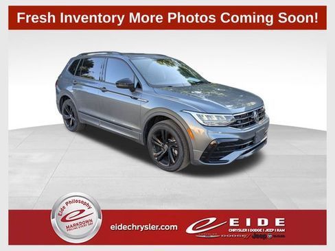 Used 2023 Volkswagen Tiguan SE R-Line FWD image 1