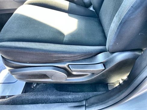 Used 2013 Subaru Impreza 2.0i Premium image 16