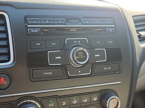 Used 2014 Honda Civic LX image 16
