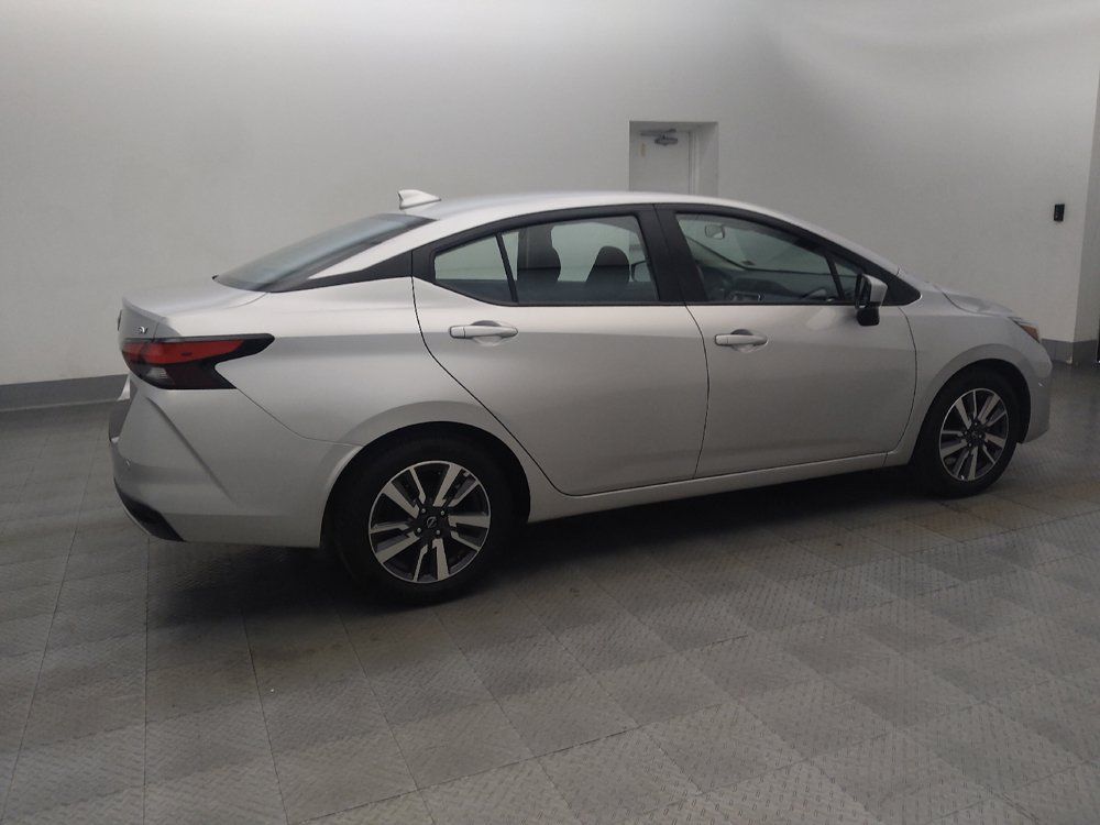 Used 2024 Nissan Versa SV FWD image 10
