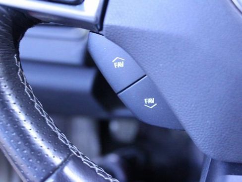 Used 2020 Chevrolet Camaro LT image 16