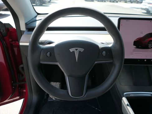 Used 2023 Tesla Model Y Long Range AWD/4WD image 18