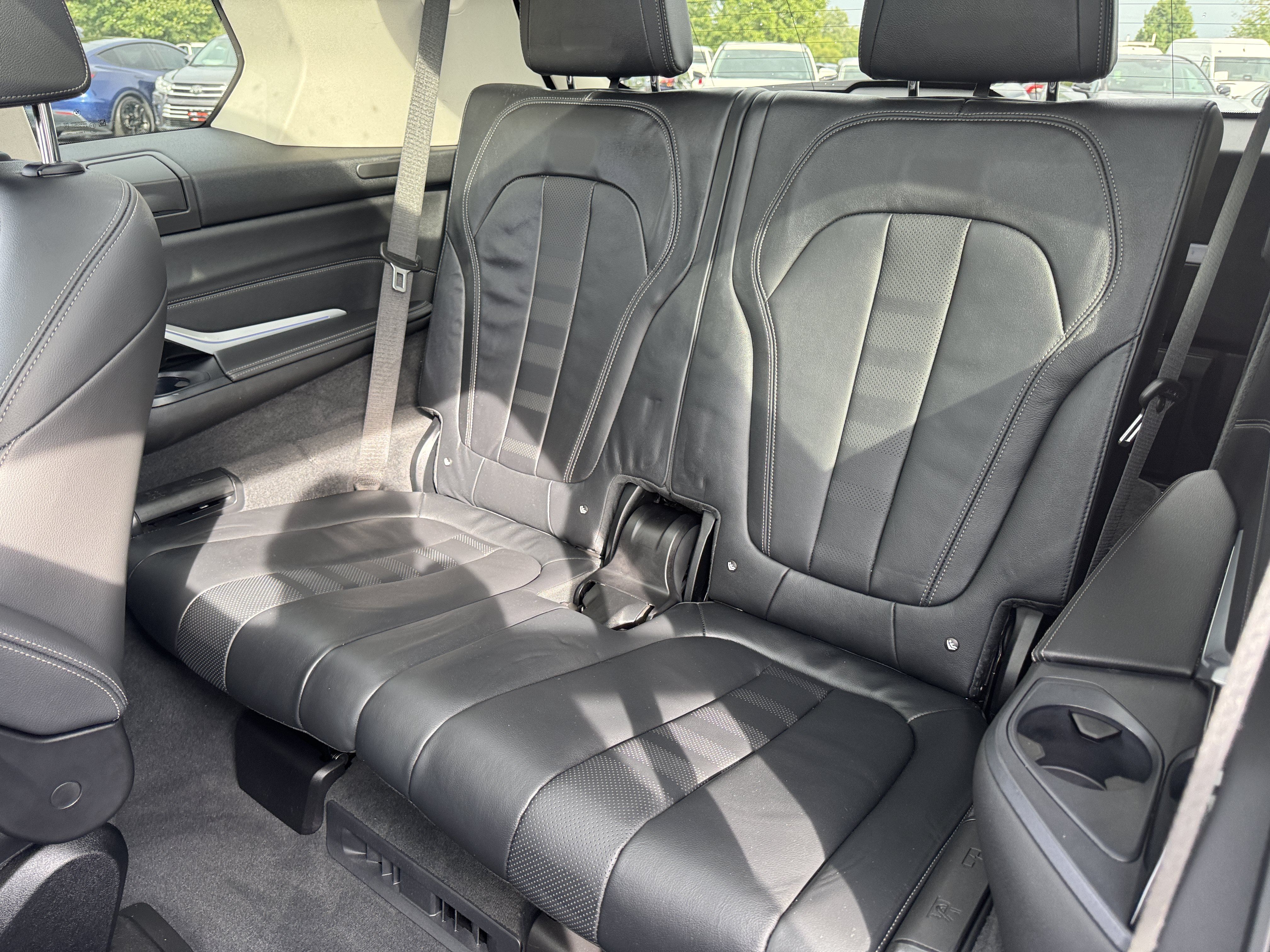 Used 2022 BMW X7 xDrive40i w/ Executive Package AWD/4WD image 17