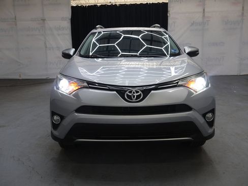 Used 2016 Toyota RAV4 XLE FWD image 2