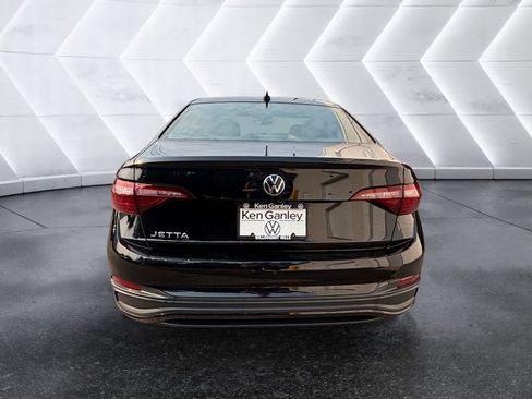 Used 2023 Volkswagen Jetta Sport FWD image 3