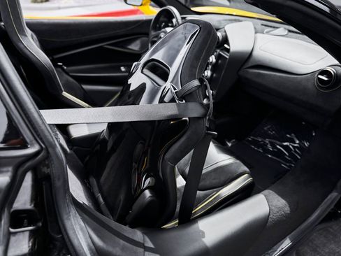 Used 2021 McLaren 720S Luxury RWD image 41