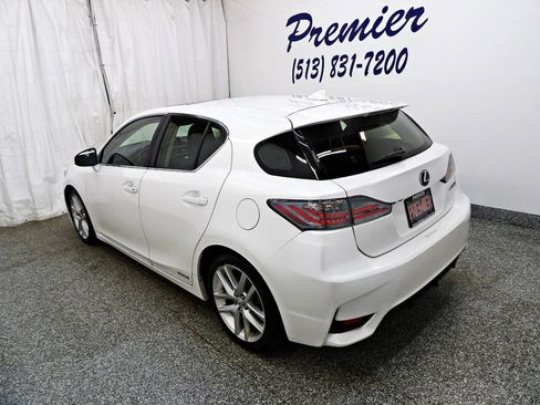 Used 2016 Lexus CT 200h FWD image 4