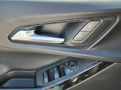 Used 2025 Chevrolet Equinox LT FWD image 17