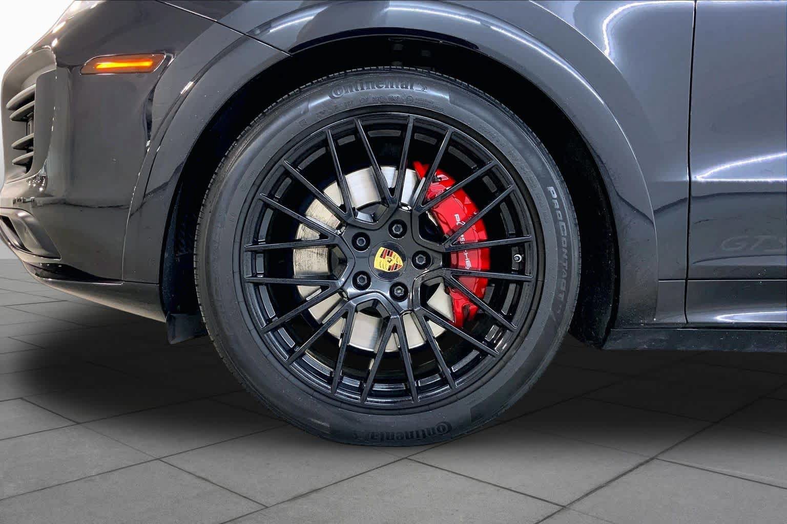 Used 2021 Porsche Cayenne GTS AWD/4WD image 10