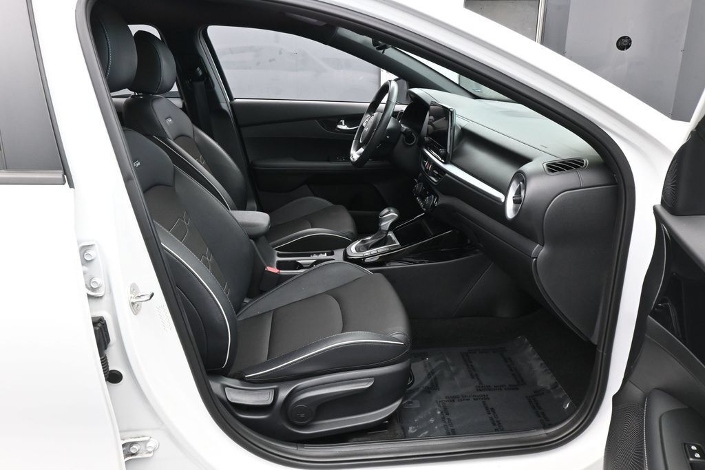 Used 2024 Kia Forte GT-Line FWD image 40