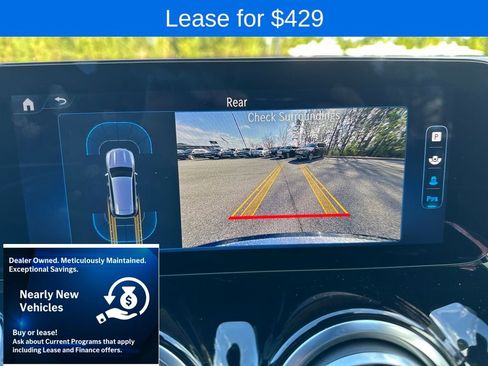 Used 2025 Mercedes-Benz GLB 250 4MATIC image 10