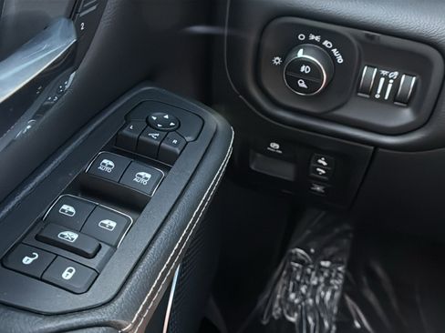 New 2026 RAM 1500 Laramie w/ Sport Appearance Package AWD/4WD image 36