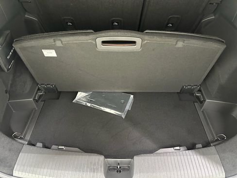 Used 2026 Nissan Rogue Platinum w/ Platinum Premium Package image 36