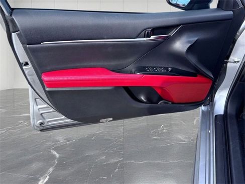 Used 2020 Toyota Camry XSE image 15