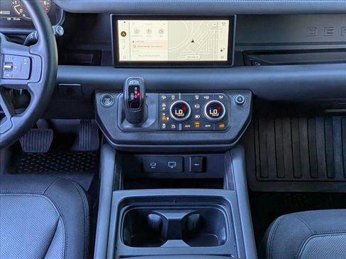 Certified 2023 Land Rover Defender 90 X-Dynamic SE image 12
