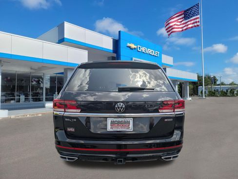 Used 2022 Volkswagen Atlas SEL Premium AWD/4WD image 4