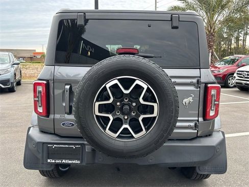 Used 2023 Ford Bronco Outer Banks image 10