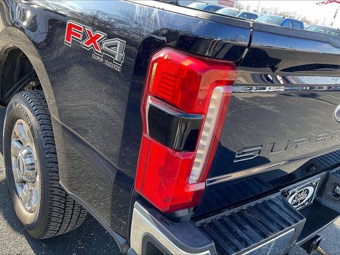 Used 2023 Ford F250 Lariat w/ Lariat Ultimate Package image 28