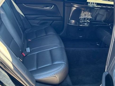 Used 2017 Cadillac XTS FWD image 6