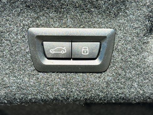 Used 2026 BMW 430i Coupe w/ M Sport Package image 13