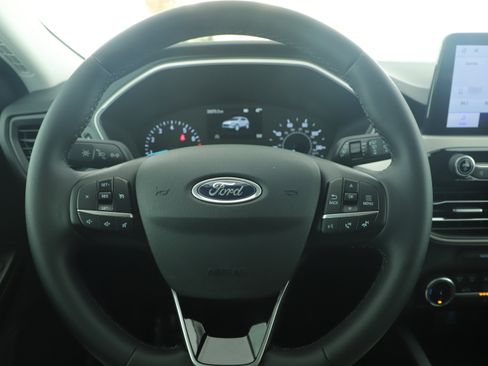 Certified 2022 Ford Escape SE w/ SE Sport Appearance Package image 11