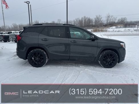 Used 2020 GMC Terrain SLE w/ Driver Convenience Package image 8