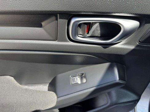 Used 2026 Honda Civic Sport image 32
