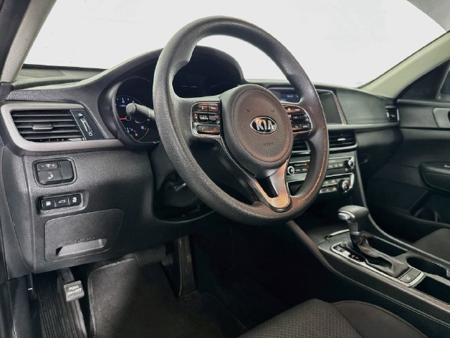 Used 2018 Kia Optima LX w/ 17" Alloy Wheels Package FWD image 19