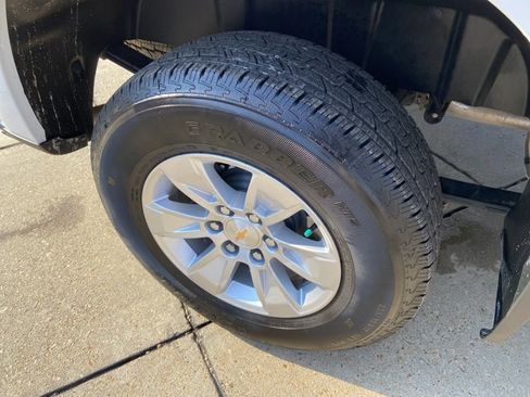 Used 2025 Chevrolet Silverado 1500 LT image 30