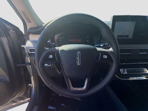 Used 2024 Lincoln Corsair FWD image 10