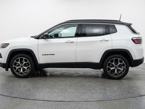 Used 2025 Jeep Compass Limited AWD/4WD image 5