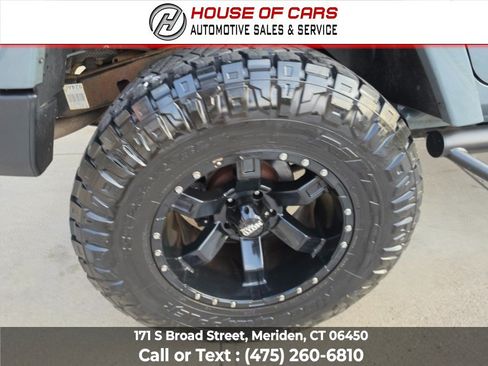 Used 2014 Jeep Wrangler Unlimited Sahara w/ Max Tow Package AWD/4WD image 21