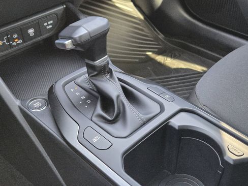 New 2026 Kia K4 LXS image 15