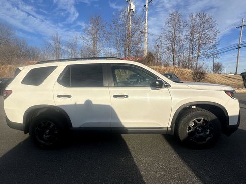 New 2026 Honda Pilot TrailSport image 6