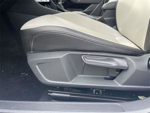 Used 2019 Volkswagen Jetta R-Line w/ R-Line Cold Weather Package image 19