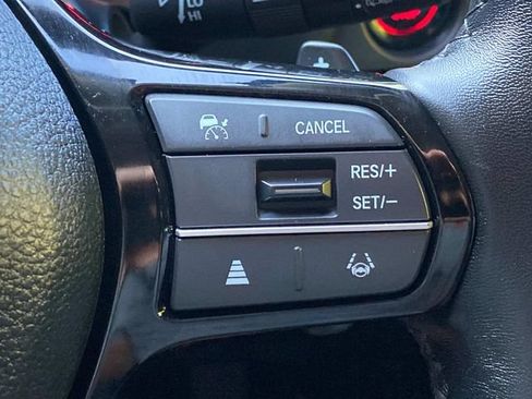 Used 2024 Honda Pilot Touring image 19